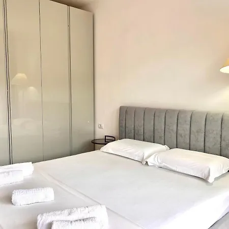 Ama's 1br Ap 1 - Parking, Sea View & Kitchen * Himarë