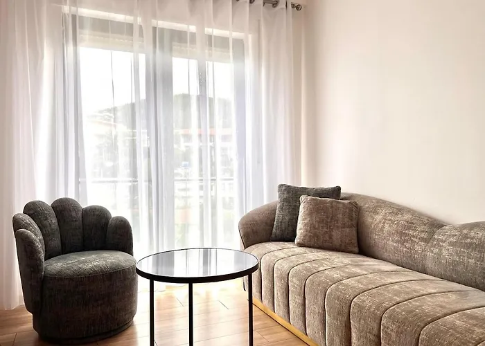 Daire Ama's 1br Ap 1 - Parking, Sea View & Kitchen