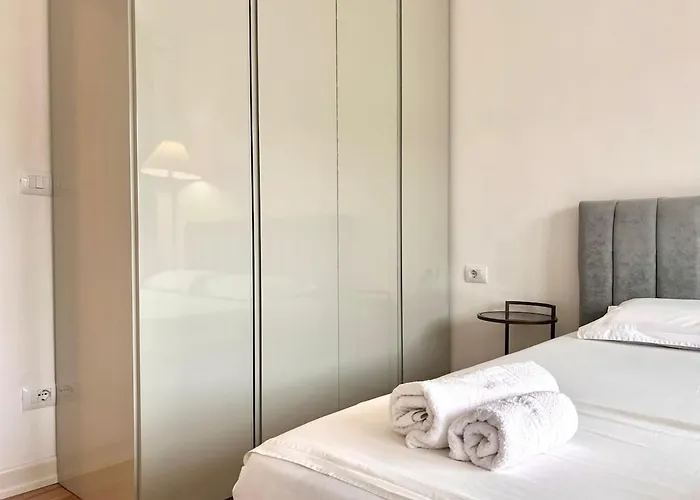 Ama's 1br Ap 1 - Parking, Sea View & Kitchen Daire