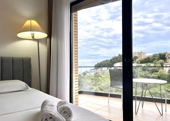 Ama's 1br Ap 1 - Parking, Sea View & Kitchen * Himarë