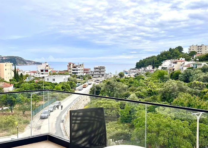 Ama's 1br Ap 1 - Parking, Sea View & Kitchen Himare