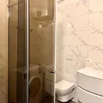 Ama's 1br Ap 1 - Parking, Sea View & Kitchen *