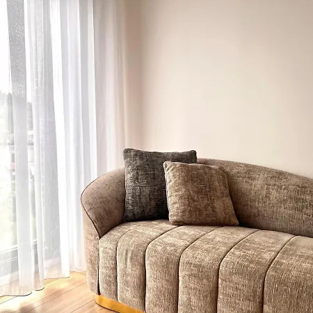 Daire Ama's 1br Ap 1 - Parking, Sea View & Kitchen