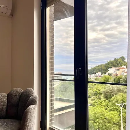 Lägenhet Ama's 1br Ap 1 - Parking, Sea View & Kitchen *