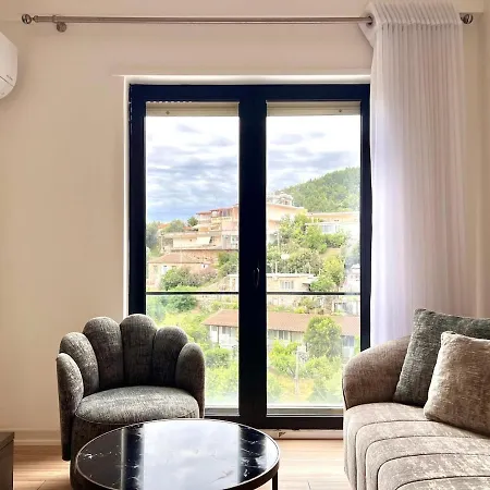 Daire Ama's 1br Ap 1 - Parking, Sea View & Kitchen