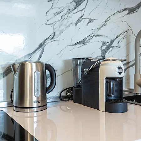 Ama's 1br Ap 1 - Parking, Sea View&kitchen Himarë