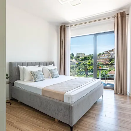 Ama's 1br Ap 1 - Parking, Sea View & Kitchen Himarë