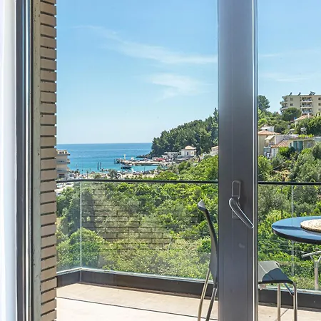 Ama's 1br Ap 1 - Parking, Sea View & Kitchen Daire *