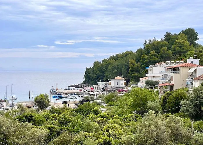 Ama's 1br Ap 1 - Parking, Sea View & Kitchen